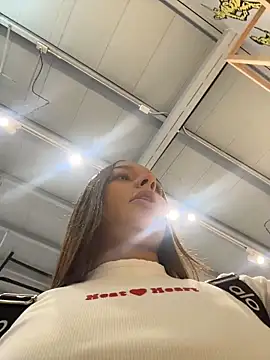 Snapshot of Brunettecollins05 chatting on November 2025 05:37:01 PM Brunettecollins05 online show from November 2025 05:37:01 PM