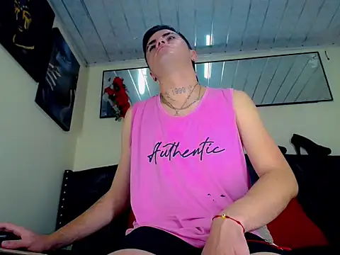 Snapshot of Sebastian_Loaiza chatting on November 2025 07:45:02 PM Sebastian Loaiza online show from November 2025 07:45:02 PM