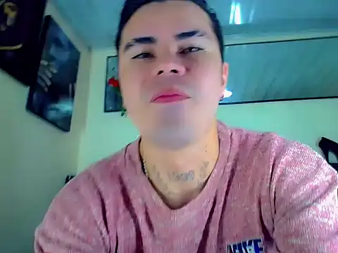 Snapshot of Sebastian_Loaiza chatting on November 2025 04:16:01 PM Sebastian Loaiza online show from November 2025 04:16:01 PM