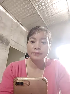 Snapshot of Kiuwi-omao chatting on November 2025 07:22:01 AM Kiuwi-omao online show from November 2025 07:22:01 AM