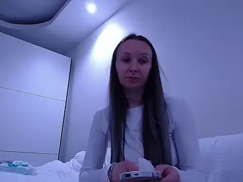 AngelikKay online show from November 2025 09:30:02 AM