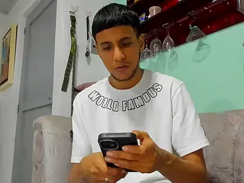 Snapshot of gero_hamann chatting on December 2025 12:40:02 AM gero hamann online show from December 2025 12:40:02 AM