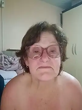 cremiudes online show from November 2025 09:02:02 PM