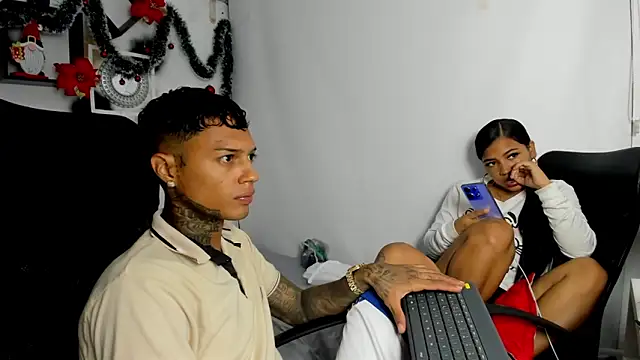 YuleimysAndAlex online show from December 2025 03:33:02 AM