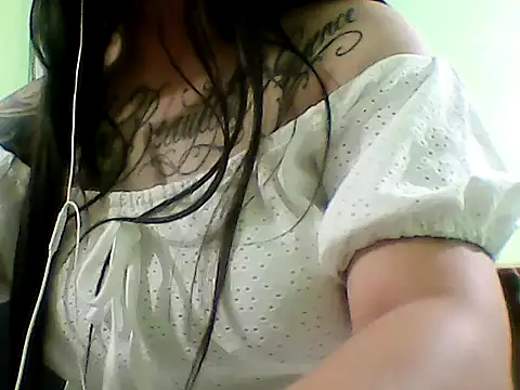 Feer6686 online show from November 2025 02:46:02 AM