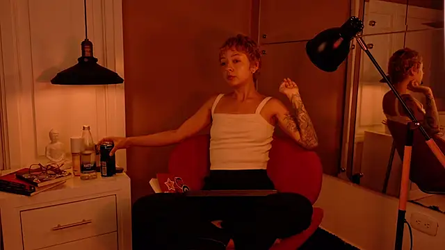 Snapshot of Raven444 chatting on November 2025 10:21:02 PM Raven444 online show from November 2025 10:21:02 PM