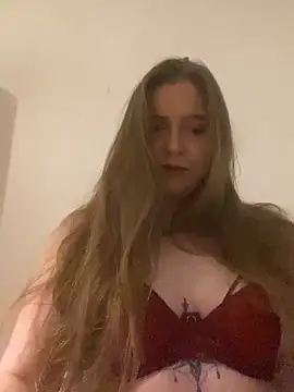 Snapshot of LiahLovexoxx chatting on November 2025 05:24:01 PM LiahLovexoxx online show from November 2025 05:24:01 PM