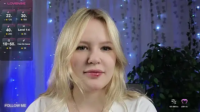 Snapshot of Mila_wxw chatting on November 2025 12:27:01 PM Mila wxw online show from November 2025 12:27:01 PM