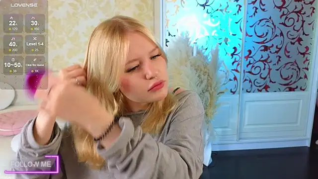 Snapshot of Mila_wxw chatting on November 2025 12:40:01 PM Mila wxw online show from November 2025 12:40:01 PM