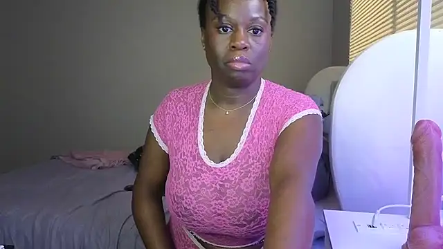 Snapshot of ladiosa_selene chatting on November 2025 04:23:02 AM ladiosa selene online show from November 2025 04:23:02 AM