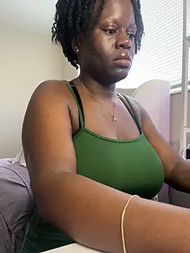 Snapshot of ladiosa_selene chatting on December 2025 03:10:01 PM ladiosa selene online show from December 2025 03:10:01 PM