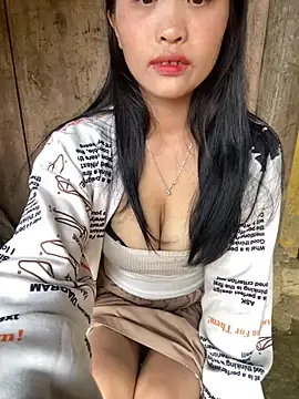 ThuxO7 online show from November 2025 09:09:01 AM