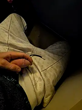 Yousss93140 online show from November 2025 02:10:02 AM