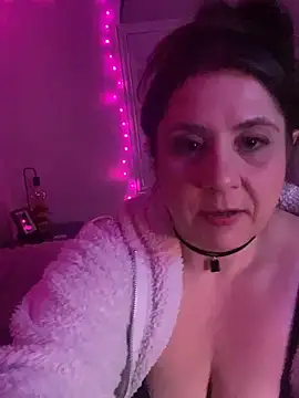 drippingwetaj online show from November 2025 11:42:01 AM