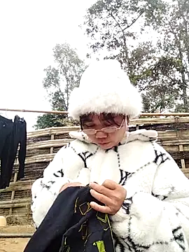 Snapshot of be-yeu chatting on December 2025 08:34:01 AM be-yeu online show from December 2025 08:34:01 AM