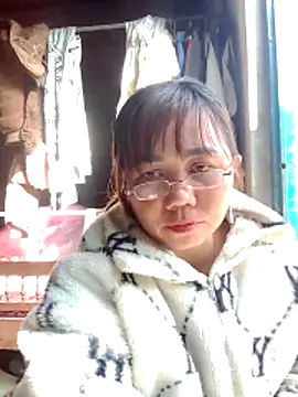 Snapshot of be-yeu chatting on December 2025 02:51:01 AM be-yeu online show from December 2025 02:51:01 AM