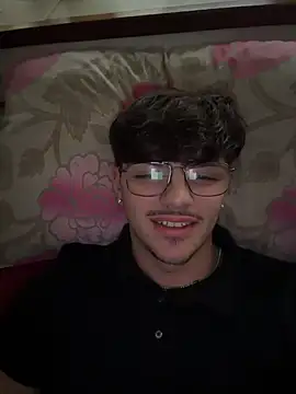 Snapshot of Lxx001@xh chatting on November 2025 03:12:01 PM Lxx001xh online show from November 2025 03:12:01 PM