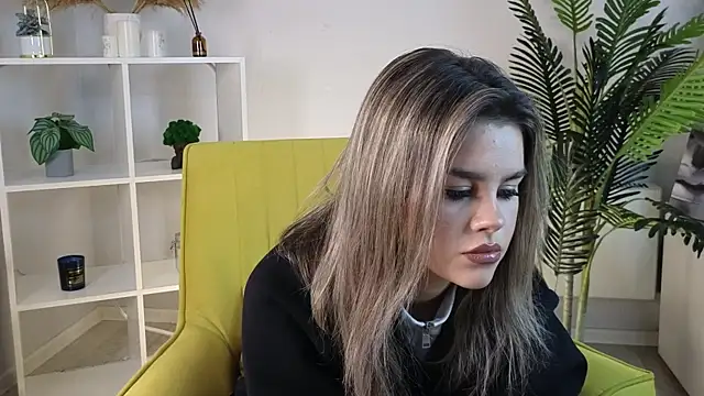 Snapshot of AmaliaProst chatting on November 2025 10:47:01 AM AmaliaProst online show from November 2025 10:47:01 AM