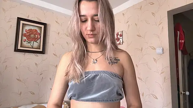 Snapshot of Auroragin chatting on November 2025 09:30:02 AM Auroragin online show from November 2025 09:30:02 AM