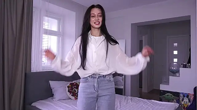 MarvisKuhIo online show from November 2025 06:44:01 AM