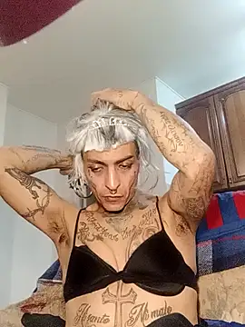 Snapshot of 00Travsharongomez chatting on November 2025 01:05:02 AM 00Travsharongomez online show from November 2025 01:05:02 AM