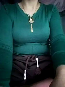 Snapshot of Niramiu chatting on November 2025 11:36:02 PM Niramiu online show from November 2025 11:36:02 PM