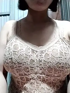 Snapshot of Niramiu chatting on December 2025 04:19:01 AM Niramiu online show from December 2025 04:19:01 AM