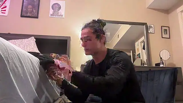 Snapshot of wisteriaseraph chatting on November 2025 11:49:02 PM wisteriaseraph online show from November 2025 11:49:02 PM