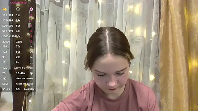 AlissaGerardo online show from December 2025 02:12:02 PM