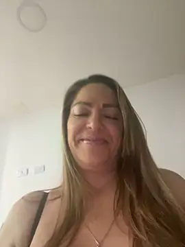 kamila Vixen online show from November 2025 07:25:02 PM