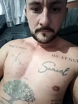 Snapshot of Belionvx chatting on November 2025 02:33:01 AM Belionvx online show from November 2025 02:33:01 AM