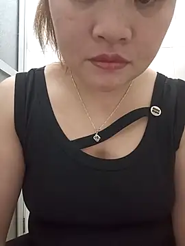 linh-xinh18 online show from November 2025 05:24:01 PM