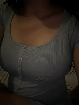 Snapshot of yourbabes909 chatting on November 2025 06:30:01 PM yourbabes909 online show from November 2025 06:30:01 PM