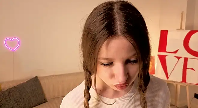 eirakiliana online show from November 2025 08:03:01 AM