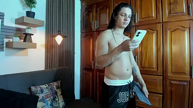 Snapshot of Belamiramill chatting on November 2025 09:59:02 PM Belamiramill online show from November 2025 09:59:02 PM