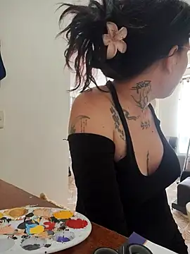 Snapshot of mr_arte chatting on November 2025 02:17:01 PM mr arte online show from November 2025 02:17:01 PM