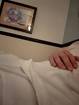 Elieantte online show from November 2025 11:32:02 AM