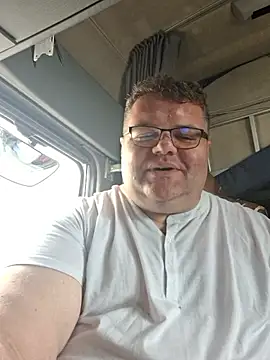 Snapshot of Grase44 chatting on November 2025 01:00:01 PM Grase44 online show from November 2025 01:00:01 PM