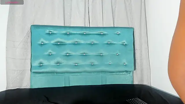 Tamaramilleer online show from November 2025 02:10:01 AM