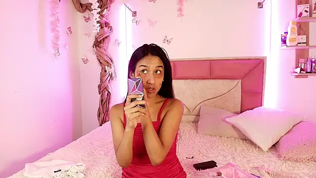 Snapshot of AdaharaBanks chatting on November 2025 05:35:02 PM AdaharaBanks online show from November 2025 05:35:02 PM