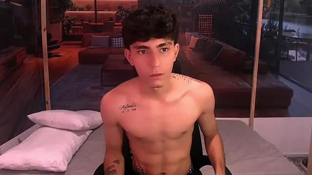 Snapshot of Bryant_Connor chatting on November 2025 03:18:02 AM Bryant Connor online show from November 2025 03:18:02 AM