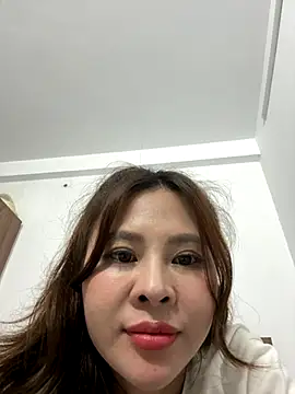 Snapshot of hellela-a chatting on November 2025 06:09:02 PM hellela-a online show from November 2025 06:09:02 PM