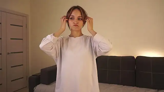 VinnieLaguna online show from November 2025 06:52:02 PM