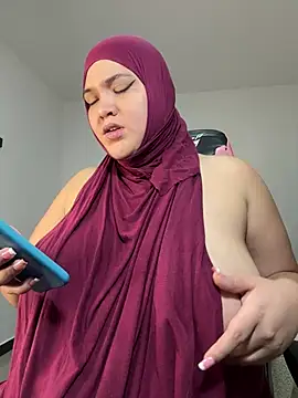 Snapshot of sweetmuslim01 chatting on January 2025 12:41:01 AM sweetmuslim01 online show from January 2025 12:41:01 AM