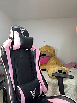 Snapshot of sweetmuslim01 chatting on February 2025 11:36:02 PM sweetmuslim01 online show from February 2025 11:36:02 PM