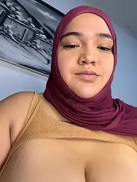 Snapshot of sweetmuslim01 chatting on March 2025 05:36:02 PM sweetmuslim01 online show from March 2025 05:36:02 PM