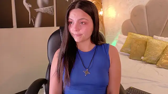 GabyQueens online show from November 2025 01:22:01 PM