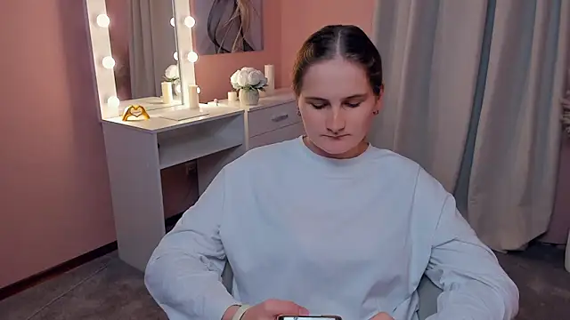 Snapshot of TorriBreckel chatting on November 2025 09:51:02 AM TorriBreckel online show from November 2025 09:51:02 AM