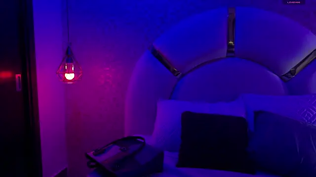 aria sm online show from November 2025 07:13:02 PM