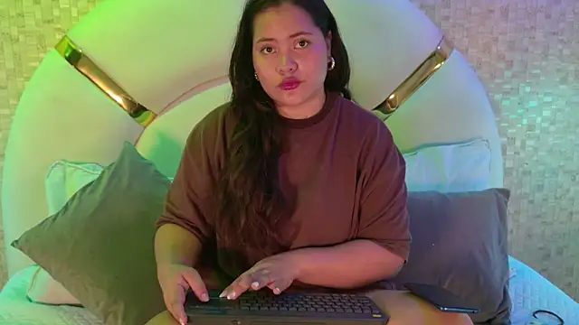 aria sm online show from December 2025 03:12:02 AM